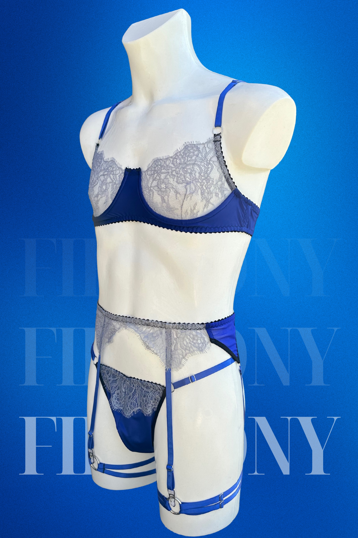 Royal Blue Lace Femboy Lingerie Set – Underwire Bra, Thong & Garter Belt – Sexy Men’s Lingerie with Silver Lace