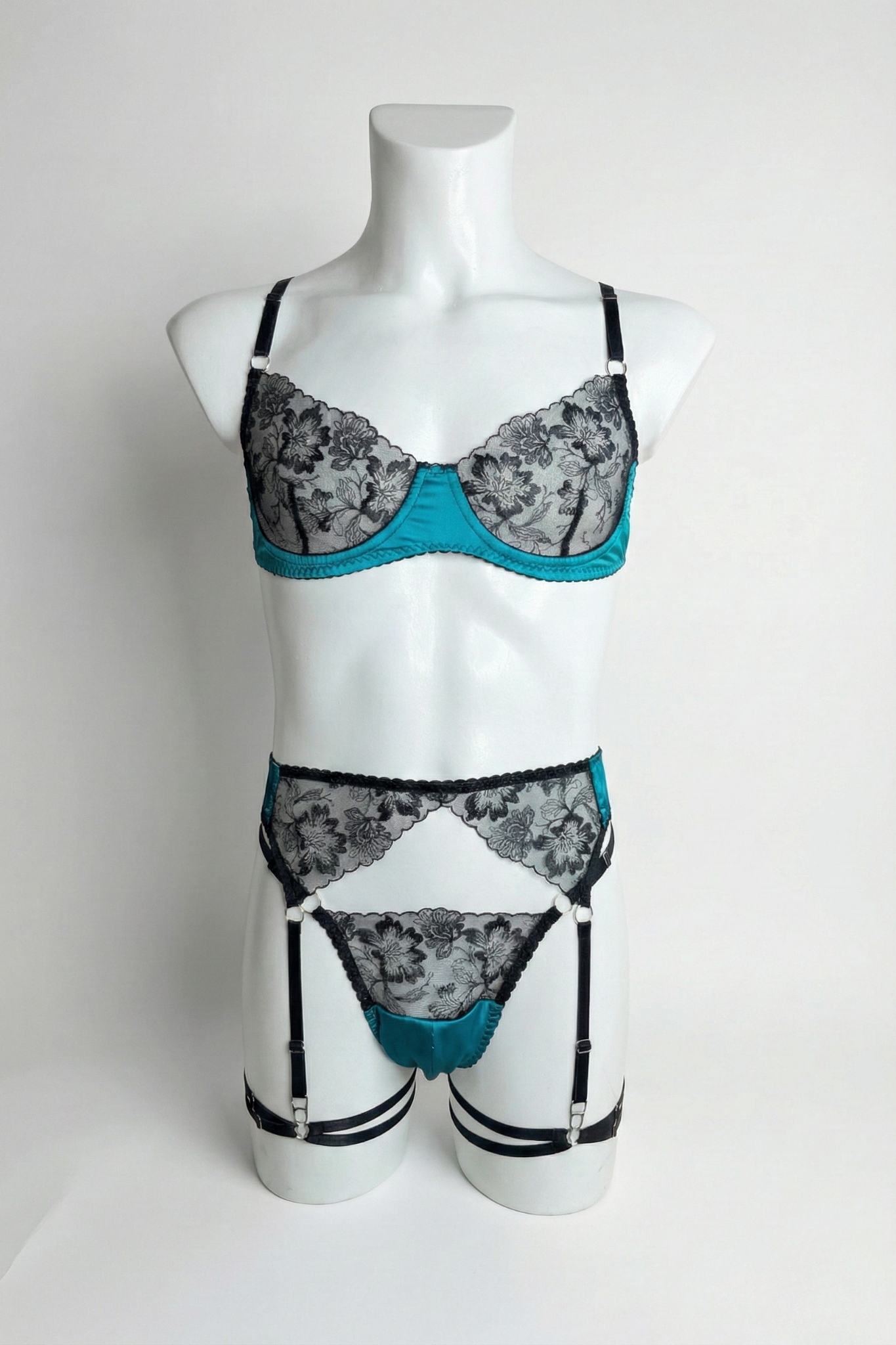 Emerald & Black Lace Men’s Lingerie Set – Luxury Floral Mesh Bra & Thong with Garter Straps