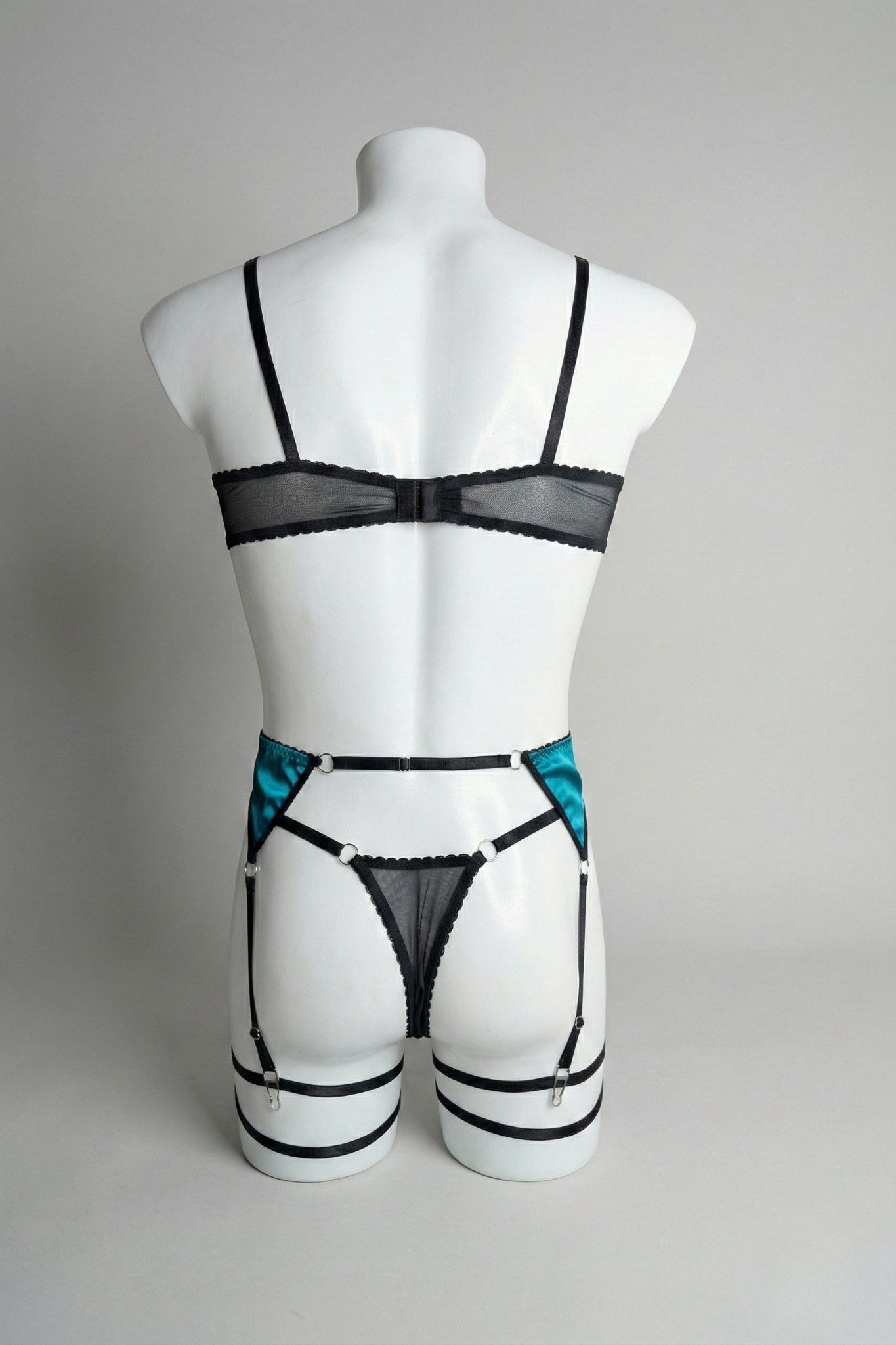 Emerald & Black Lace Men’s Lingerie Set – Luxury Floral Mesh Bra & Thong with Garter Straps